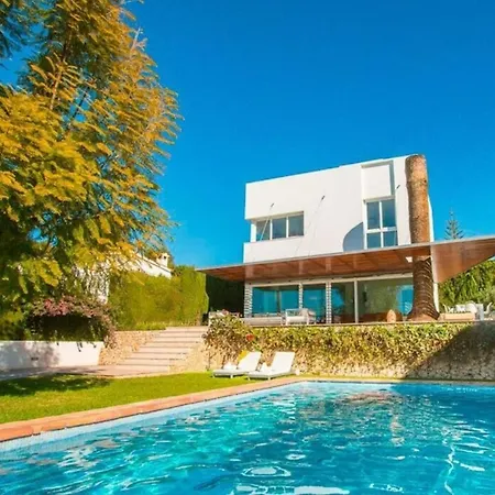 Traviata Villa Cap Blanc