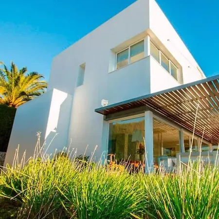 Traviata Villa