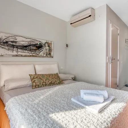 Traviata Villa *