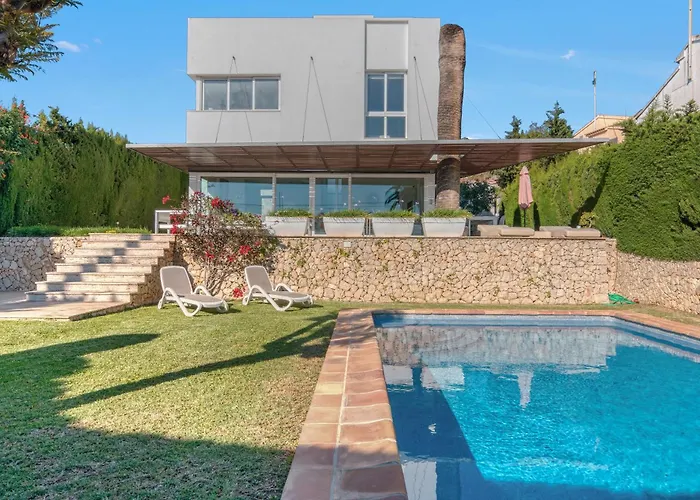 Traviata Villa Cap Blanc